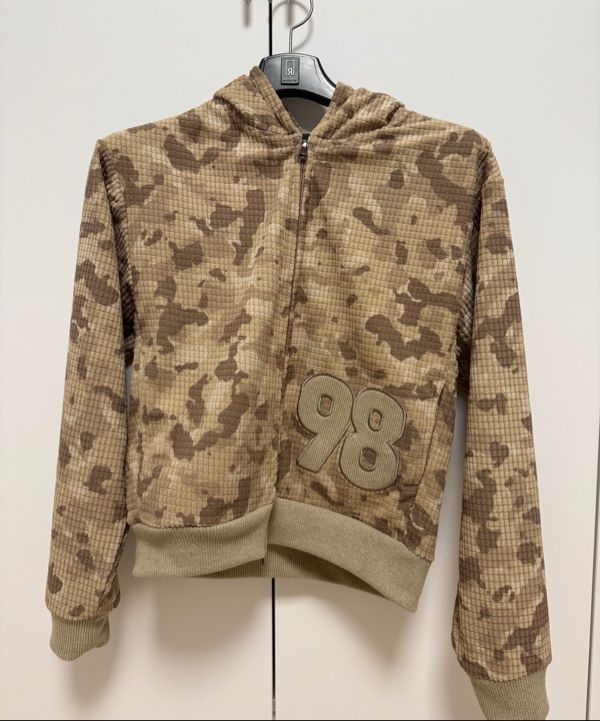 MUSINSA | AAKAM 98 Patch Camouflage Zip-Up Hoodie (Beige)