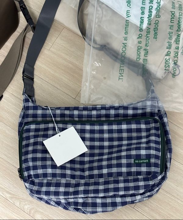 MUSINSA | NOCONTENT 180. Square Multi Bag _ Navy Check