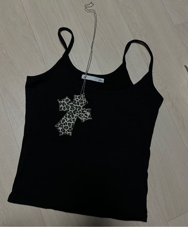 MUSINSA | ILLIO Black leopard cross necklace sleeveless