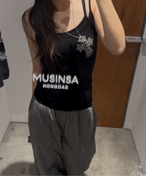 MUSINSA | ILLIO Black leopard cross necklace sleeveless
