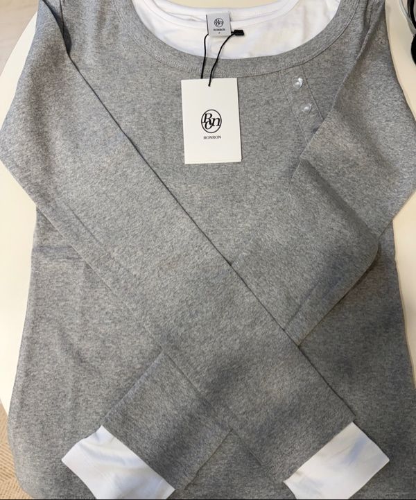 MUSINSA公式 | RONRON UNBALANCE HEART BUTTON LAYERED T SHIRT