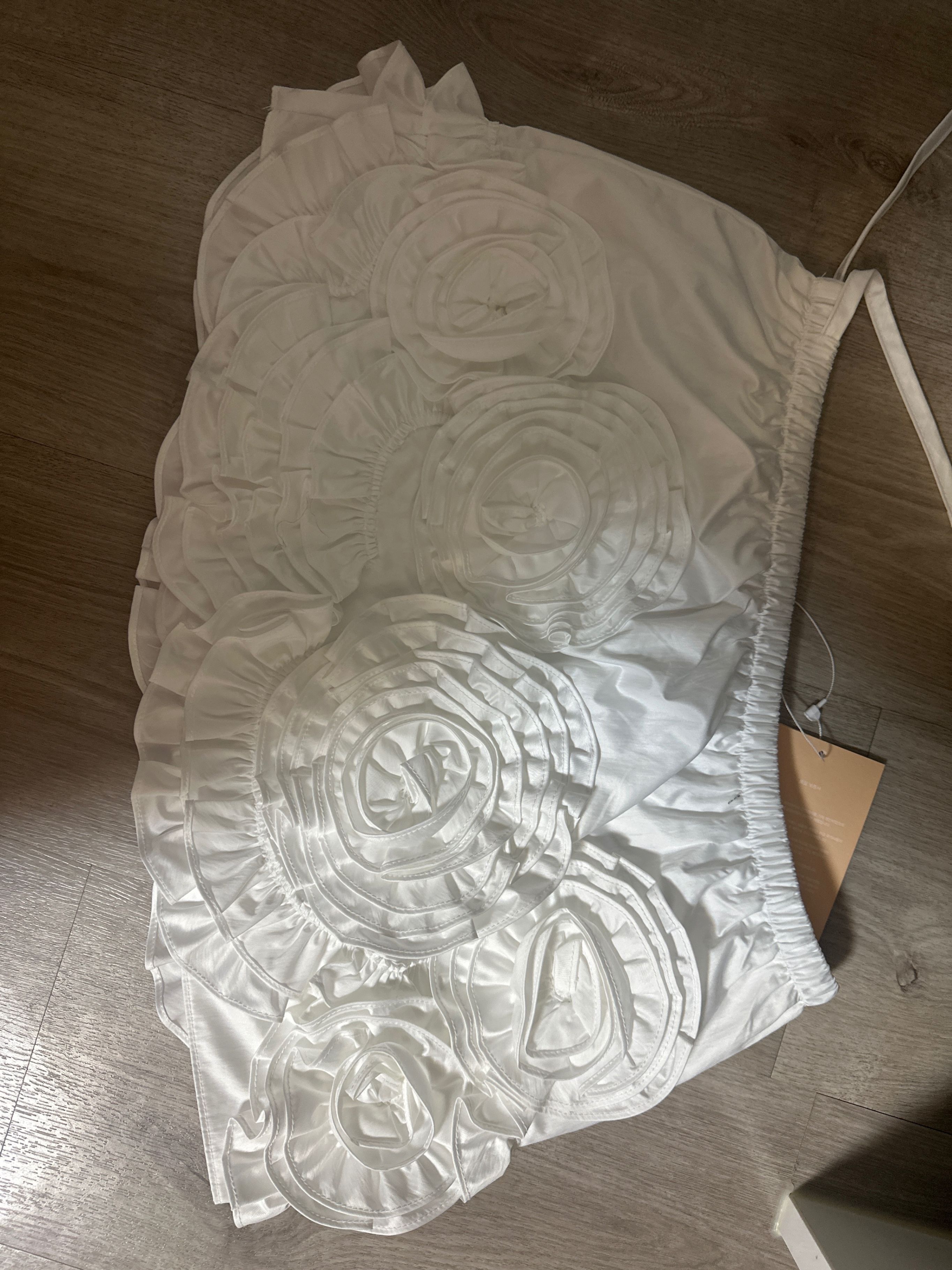 MUSINSA公式 | SINOON [Hearts2Hearts JUUN wearing] Rose Frill Mini