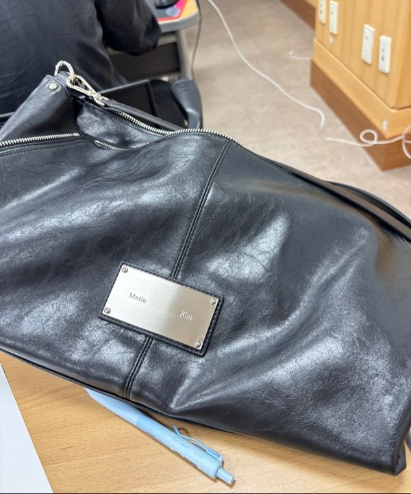 ☆MATIN KIM☆ FAUX LEATHER BABY SPORTY TOTE BAG 韓国発 人気