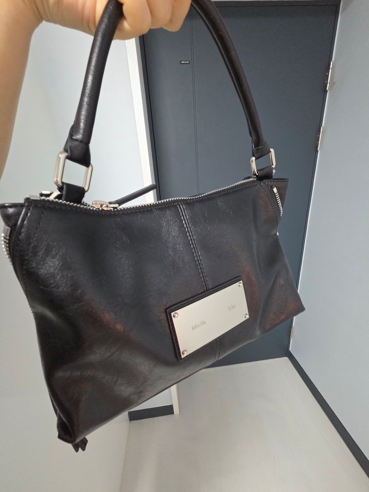 バッグ SIDE ZIPPER TWO WAY BAG IN BLACK MUSINSA公式 | MATIN KIM SIDE ZIPPER TWO WAY BAG IN BLACK