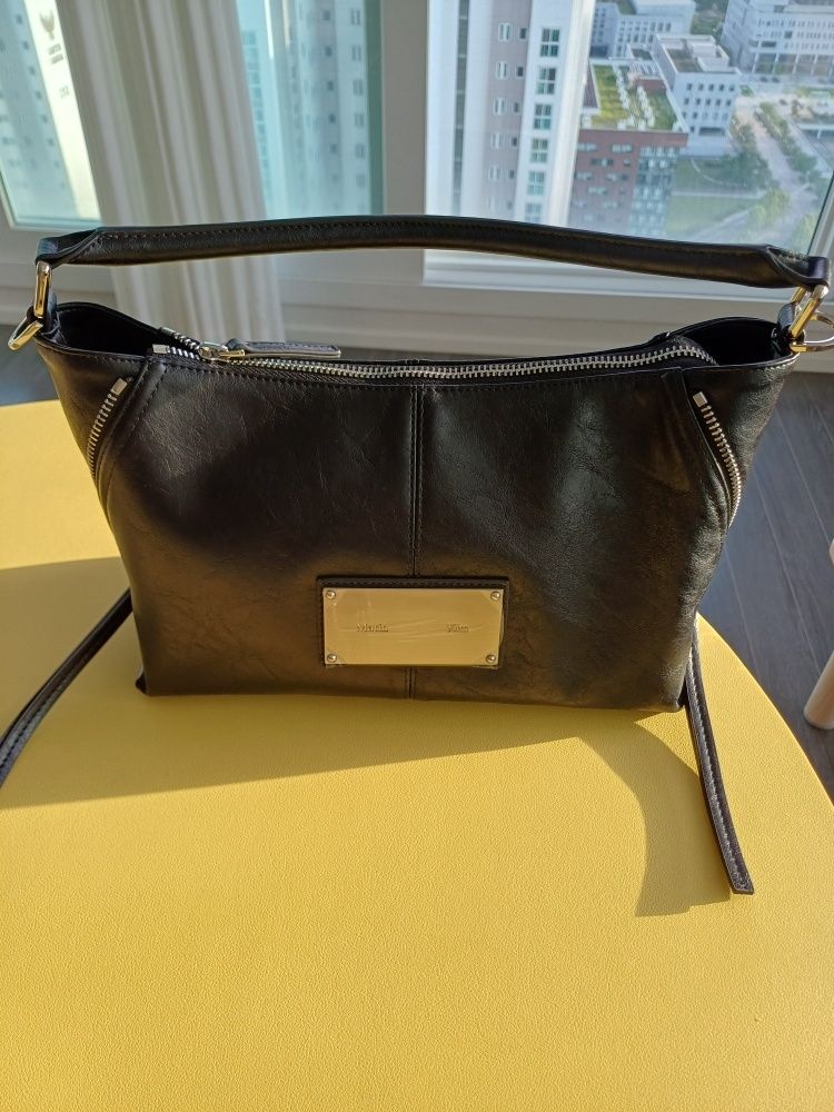 MUSINSA | MATIN KIM SIDE ZIPPER TWO WAY BAG IN BLACK