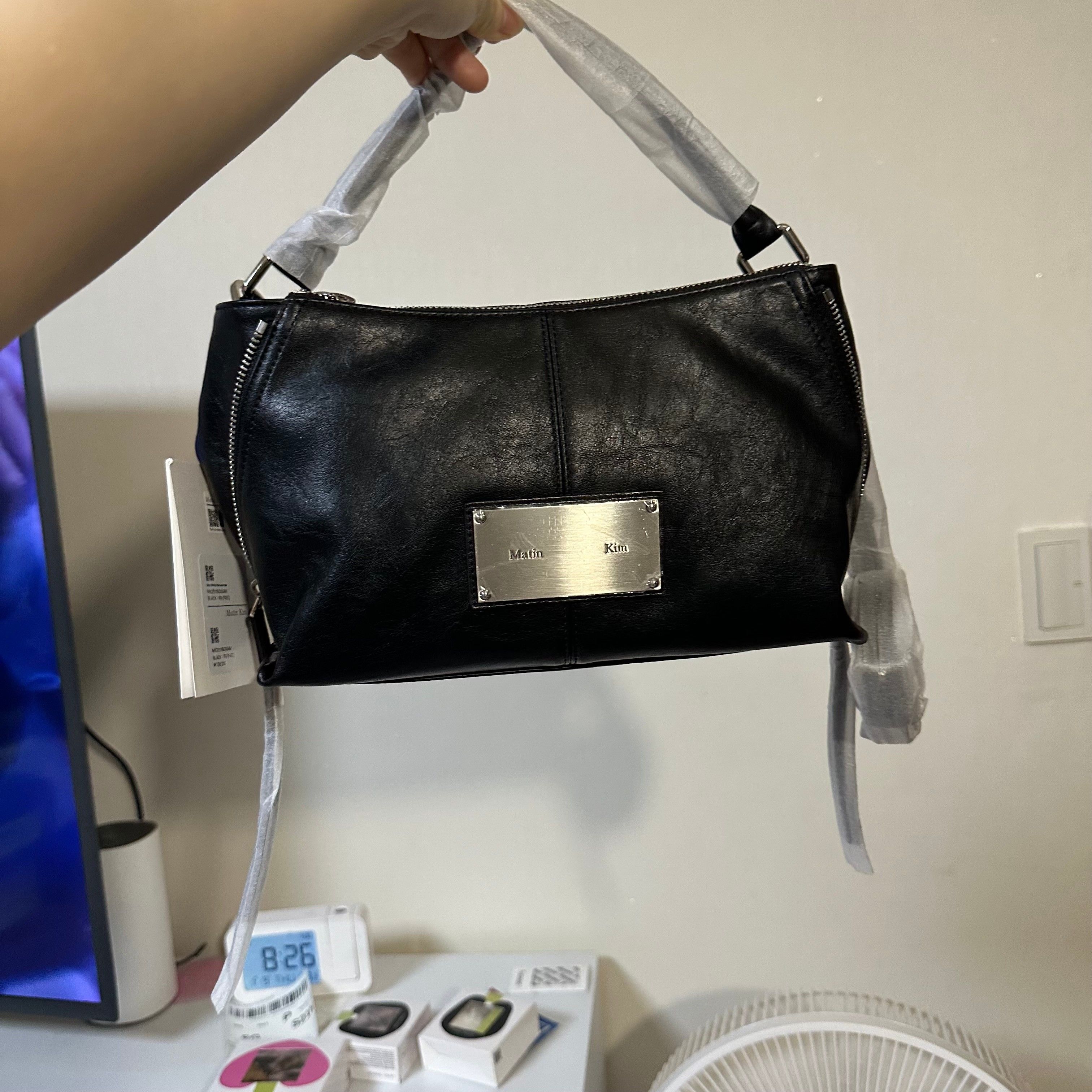 【Matin Kim】MATIN SIDE ZIPPER TWO WAY BAG SIDE ZIPPER TWO WAY BAG IN BLACK – Matin Kim