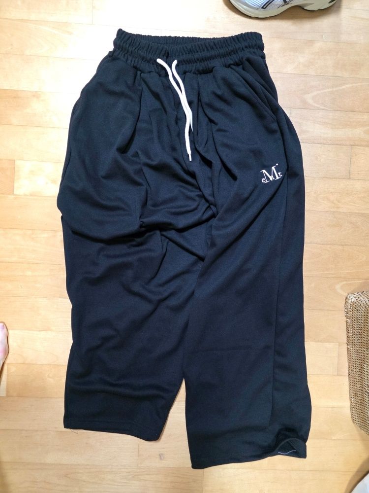 ★MUCENT★ Signature 4 Pin Tuck Wide Sweat Pants 2 Colors P0 MUSINSA | MUCENT Signature 4 Pin Tuck Wide Sweatpants (2 Colors)