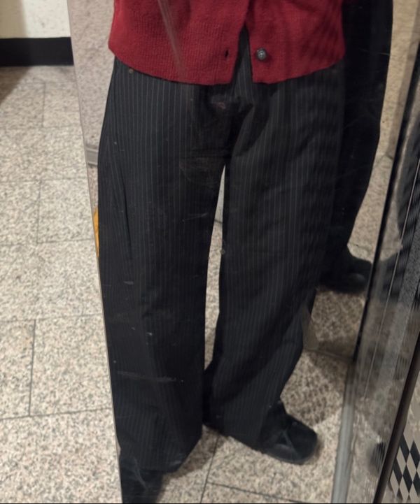 MUSINSA | SIGNATURE Multi-tuck wide slacks [black stripe]