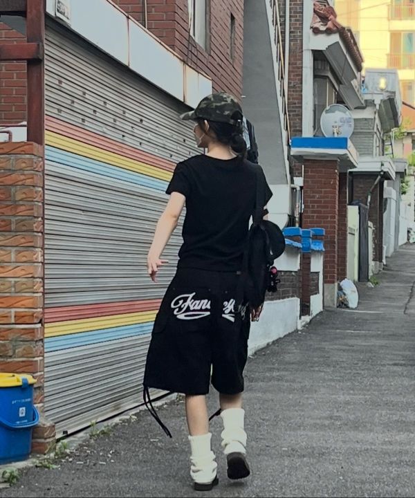 MUSINSA | FANCY CLUB CARGO LETTERING BERMUDA PANTS (BLACK