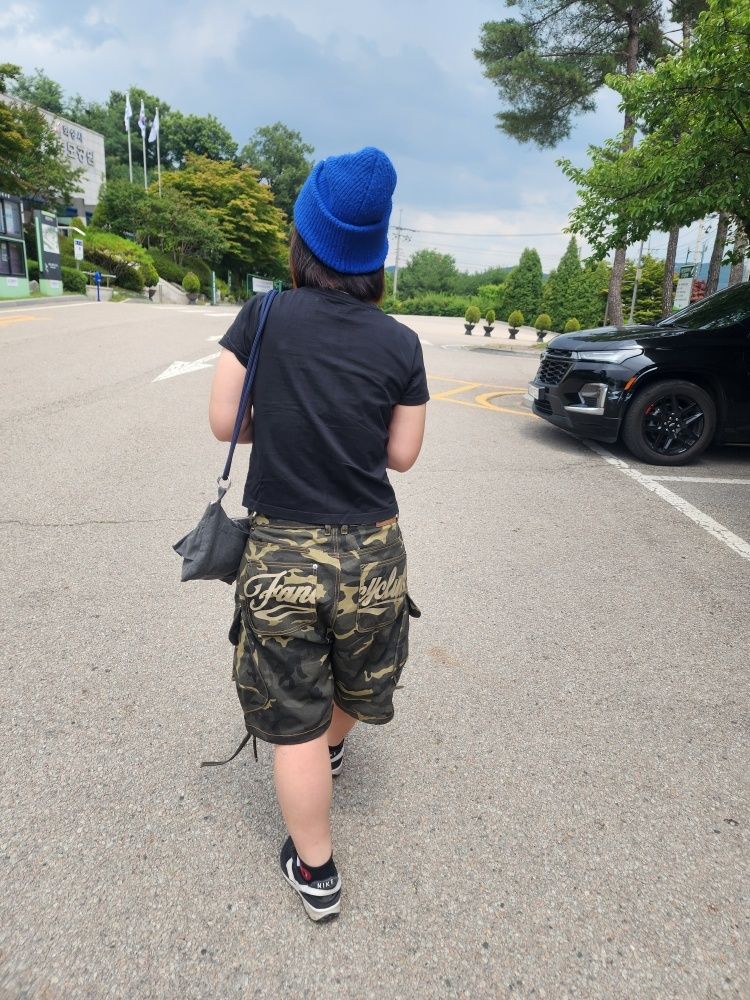 MUSINSA | FANCY CLUB Cargo Lettering Bermuda Pants (Khaki Camo
