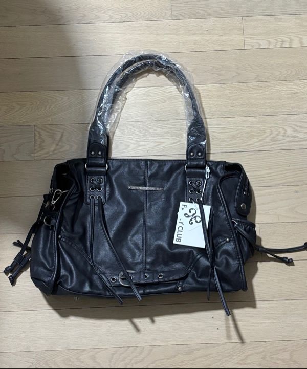 MUSINSA | FANCY CLUB Belted Washing Leather Bag (BLACK) F25QE990