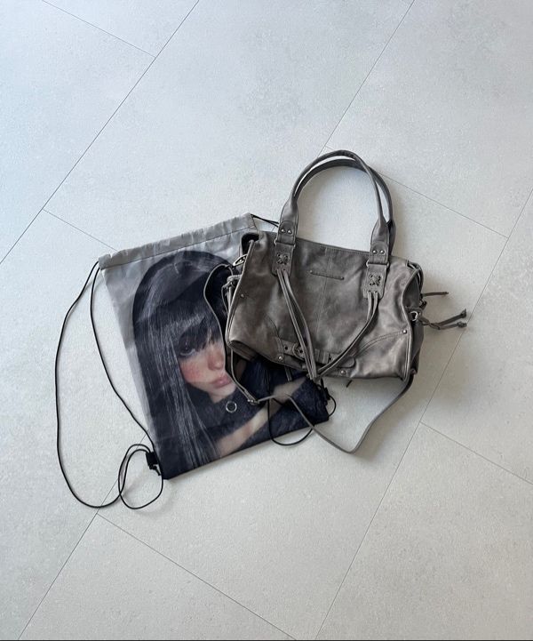 FANCY CLUB BELTED WASHING LEATHER グレー MUSINSA | FANCY CLUB Belted Washing Leather Bag (GRAY) F25QE990