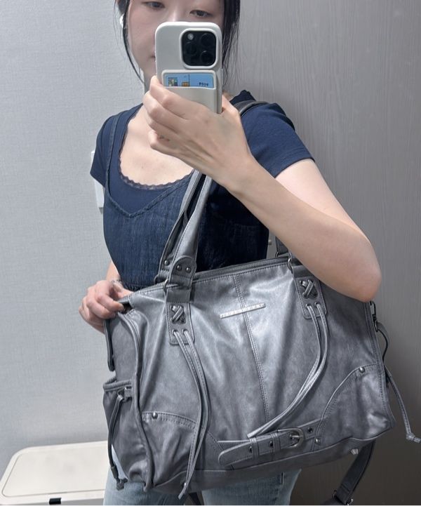 MUSINSA | FANCY CLUB Belted Washing Leather Bag (GRAY) F25QE990
