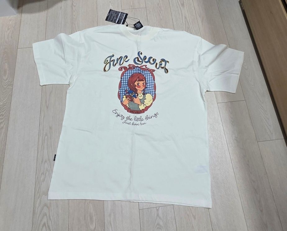 【CPGN STUDIO】25SS★ Secret Girl Short Sleeve Tee MUSINSA | CPGN STUDIO Secret Girl Short Sleeve T-shirt Cream