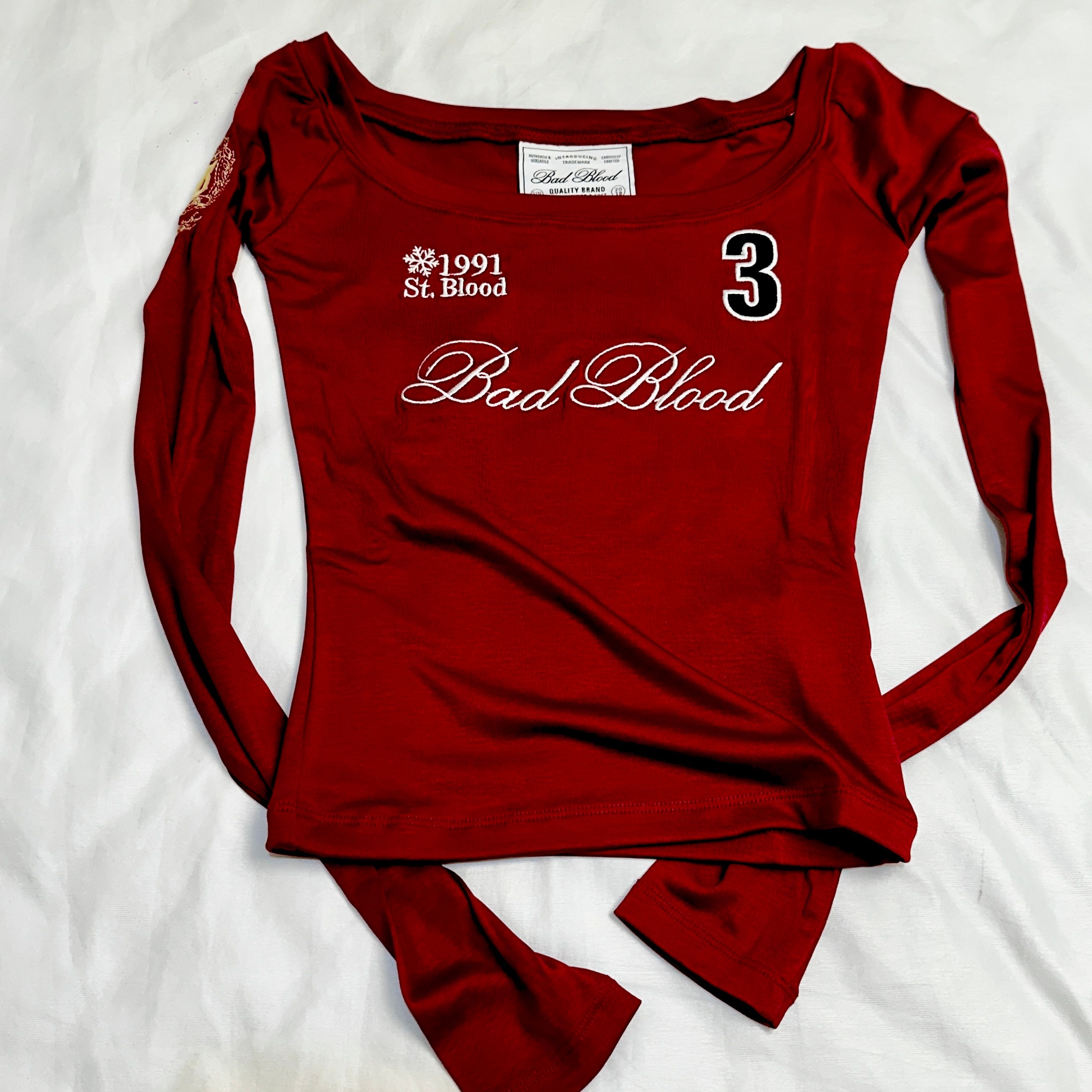 【BADBLOOD】25SS★ Classic Logo Off-Shoulder Top BADBLOOD】25SS☆ Classic Logo Off-Shoulder Top (BADBLOOD/T