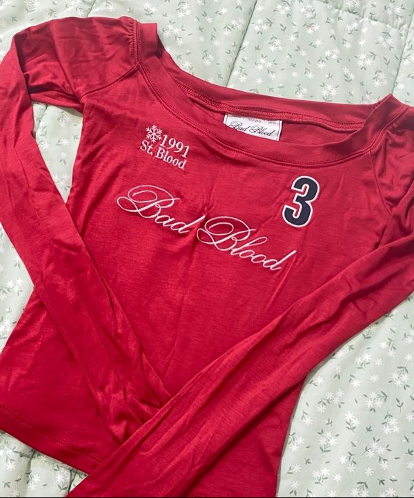 【BADBLOOD】25SS★ Classic Logo Off-Shoulder Top MUSINSA | BADBLOOD Saint Blood Off Shoulder Top - Red