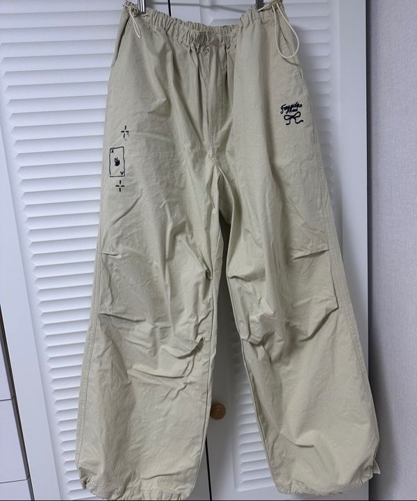 ★2025FW新作★RONRON★DRAWING STITCH PARACHUTE PANTS MUSINSA | RONRON DRAWING STITCH PARACHUTE PANTS BEIGE