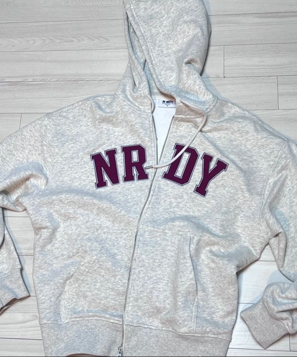 MUSINSA | NERDY Arch Logo Hoodie Zip-up (25SS) (Black