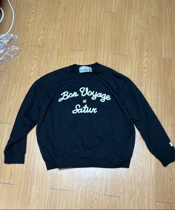 スウェット・トレーナー SATUR Bon Voyage Sweatshirt 5FT951 SATUR Bon Voyage Sweatshirt 5FT951 (SATUR/スウェット