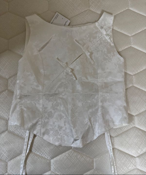 MUSINSA | KASHIKO Ribbon Paneled Sleeveless White