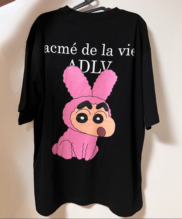 ADLV ♥ FUZZY RABBIT SHINCHAN SHORT SLEEVE T-SHIRT acmé de la vie Fuzzy Rabbit Shinchan T-Shirt – Short Sleeve