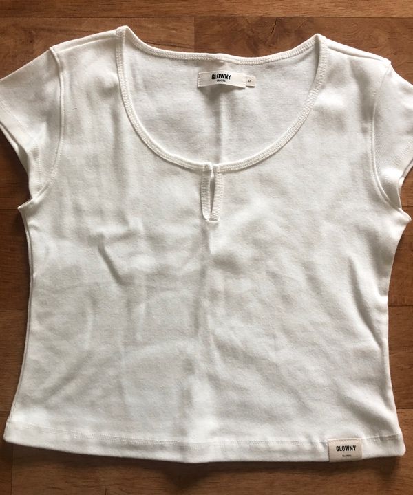 【GLOWNY】25SS★ (S,M,L) G SLIT TEE MUSINSA | GLOWNY G SLIT TEE (3 colors)