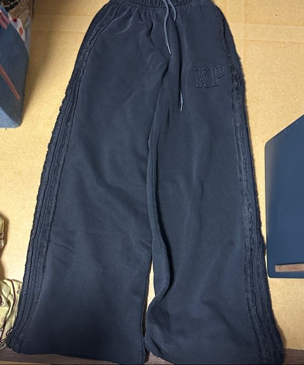 MUSINSA | KHAKIPOINT Pigment Sweat Pants (light gray)