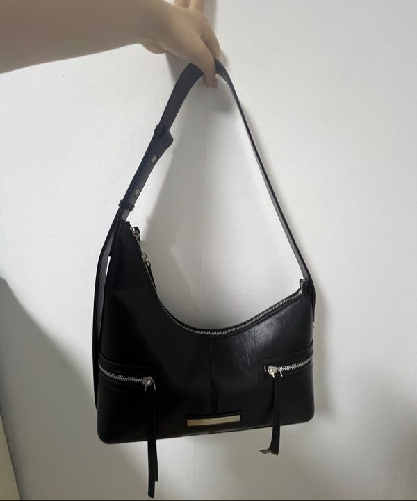 Matin Kim☆ASYMMETRICAL ZIPPER BAG MUSINSA | MATIN KIM ASYMMETRICAL ZIPPER BAG IN CHARCOAL
