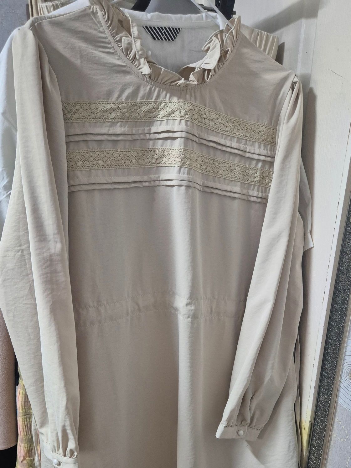MUSINSA | PIGMENT Lace Pin Tuck Shirring One Piece (PBE03S