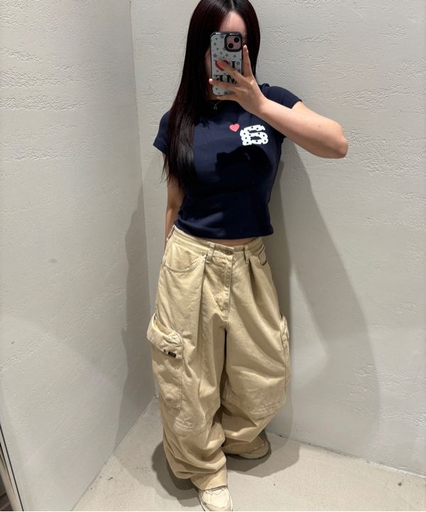 MUSINSA | AEAE DOT SMALL LETTER TEE [NAVY]