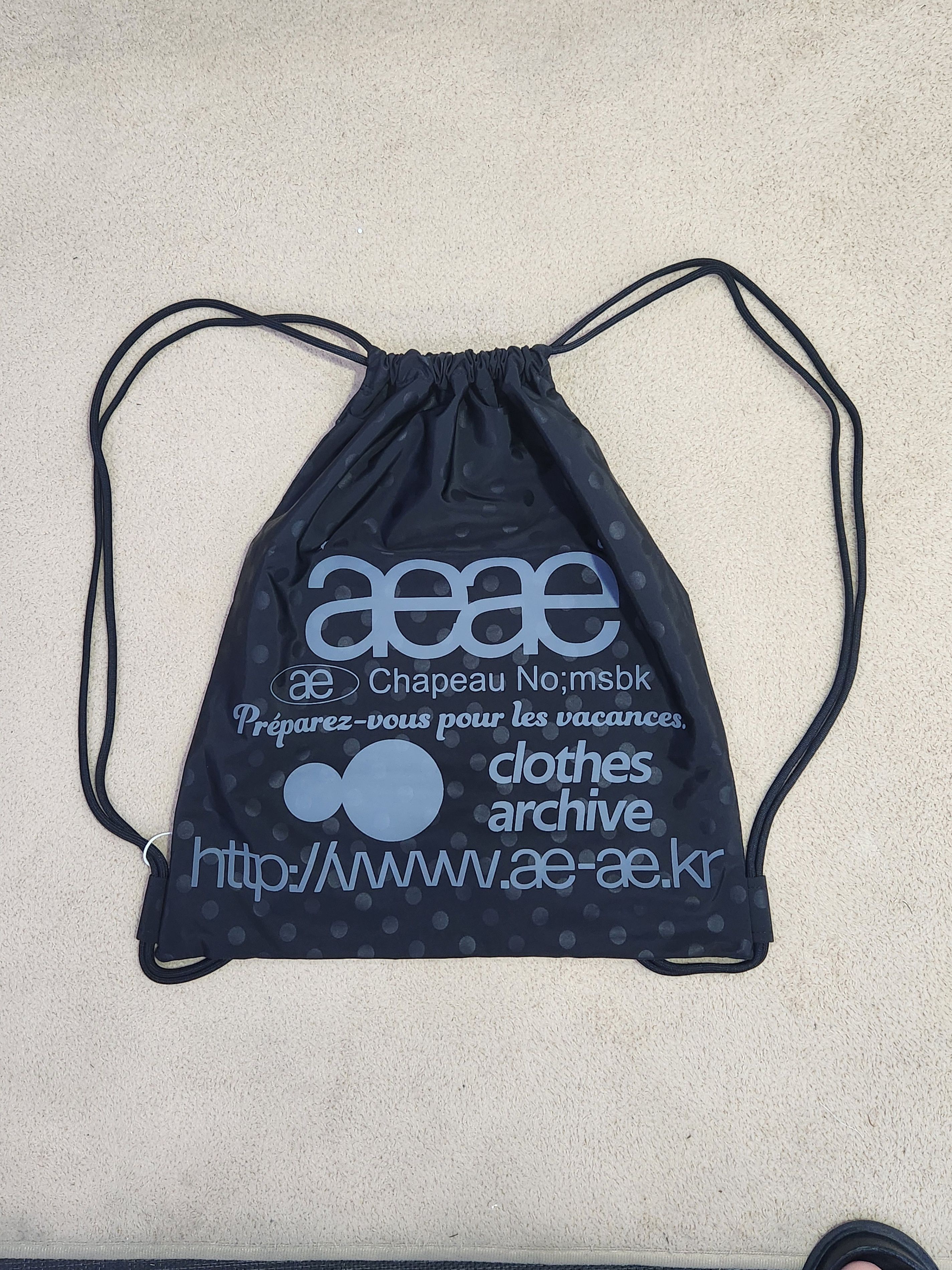 MUSINSA公式 | AEAE WEB LOGO DOT GYM SACK [BLACK]
