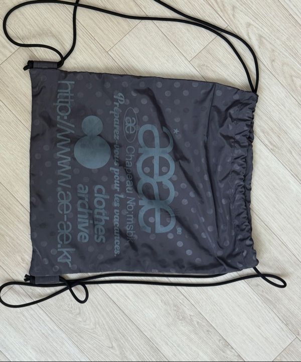 大人気定番商品 MUSINSA公式 | AEAE WEB LOGO DOT GYM SACK [BLACK] バッグ
