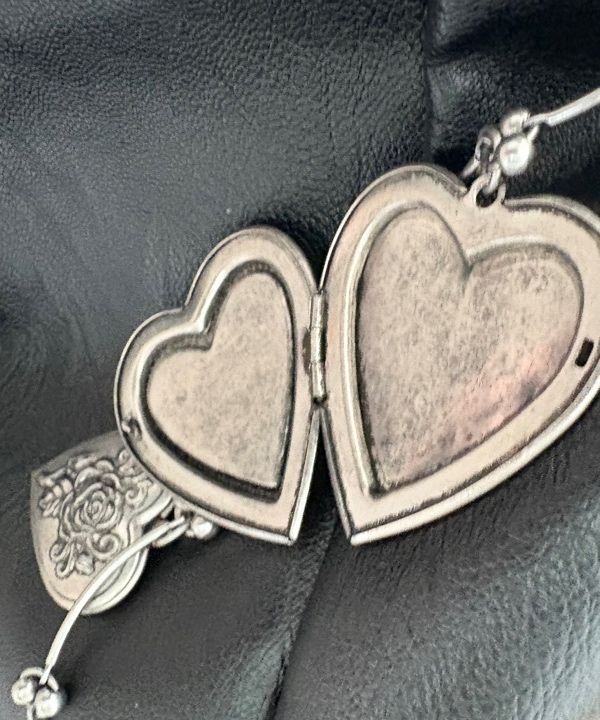 ★IUGAMAKARAS★韓国人気★Antique Heart Keyring★キーリング IUGAMAKARAS】Antique Heart Keyring | OUR BRAND,IUGAMAKARAS