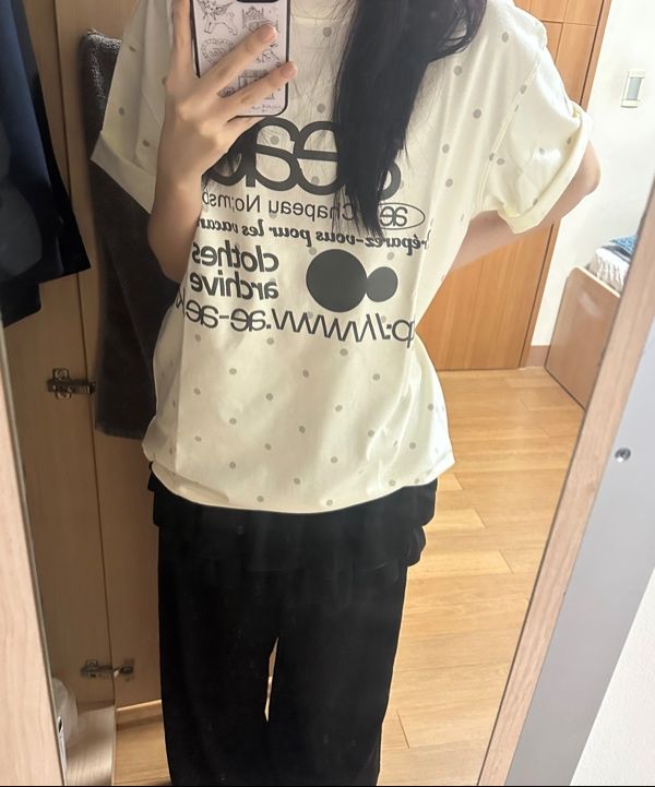 MUSINSA | AEAE WEB LOGO DOT T-SHIRTS [CREAM]