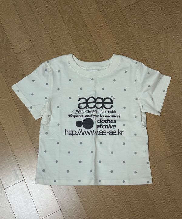 Aeae ドットWEB LOGO DOT CROP T-SHIRTS WEB LOGO DOT CROP T-SHIRTS [CREAM] – aeae JAPAN