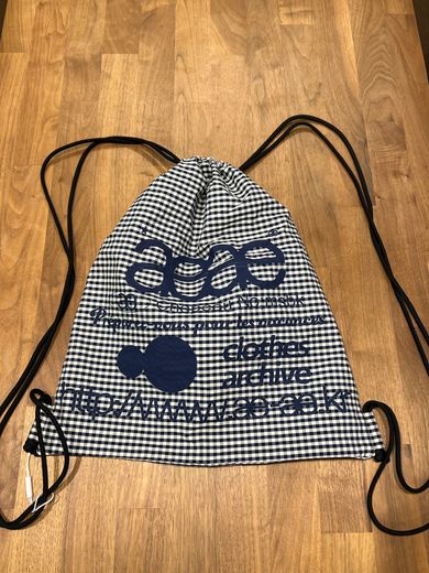 MUSINSA公式 | AEAE WEB LOGO CHECK GYM SACK [BLUE]