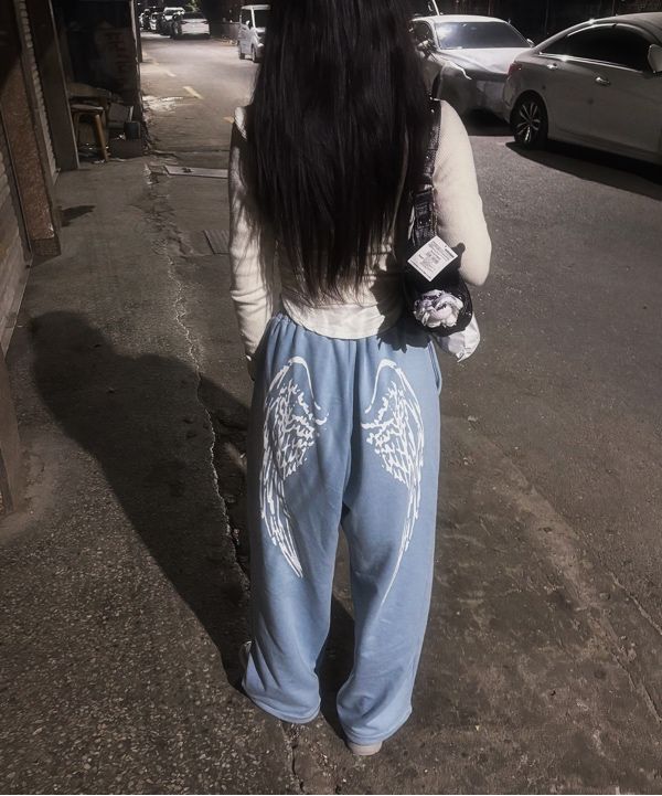 ボトムスその他 Chloe Cotton fleece joggers SKIMS COTTON FLEECE JOGGER | LIGHT HEATHER GREY SIZE | Depop