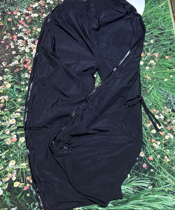 [BADBLOOD]◆韓国大人気◆Dark Billy Nylon Curved Track Pants MUSINSA | BADBLOOD Dark Billy Nylon Curved Track Pants - Black