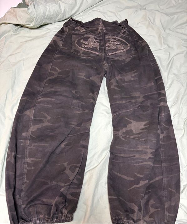 【BADBLOOD】Lion Patch Washed Barrel Pants ♥3Colors MUSINSA | BADBLOOD Lion Patch Washed Barrel Pants - Dark Camo