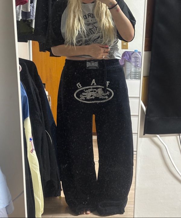 MUSINSA | BADBLOOD Lion Patch 2 Way Curved Jogger - Washed Black