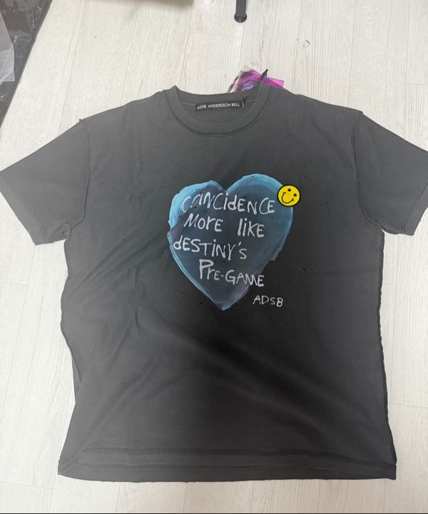 【ANDERSSON BELL】Tシャツ UNISEX HEART MESSAGE T-SHIRT 2色 MUSINSA | ANDERSSON BELL Unisex Heart Message T-Shirt