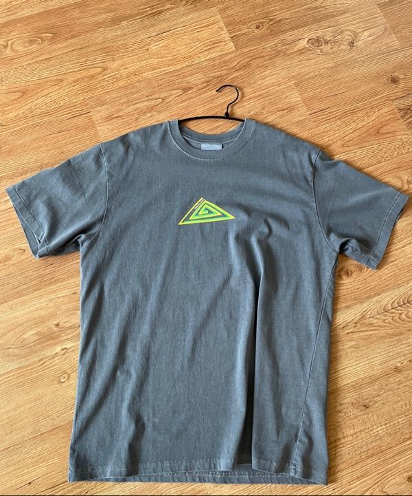 ★thisisneverthat★ Spiral Triangle Tee Off Black TN251TTSST MUSINSA | thisisneverthat® Spiral Triangle Tee Off Black