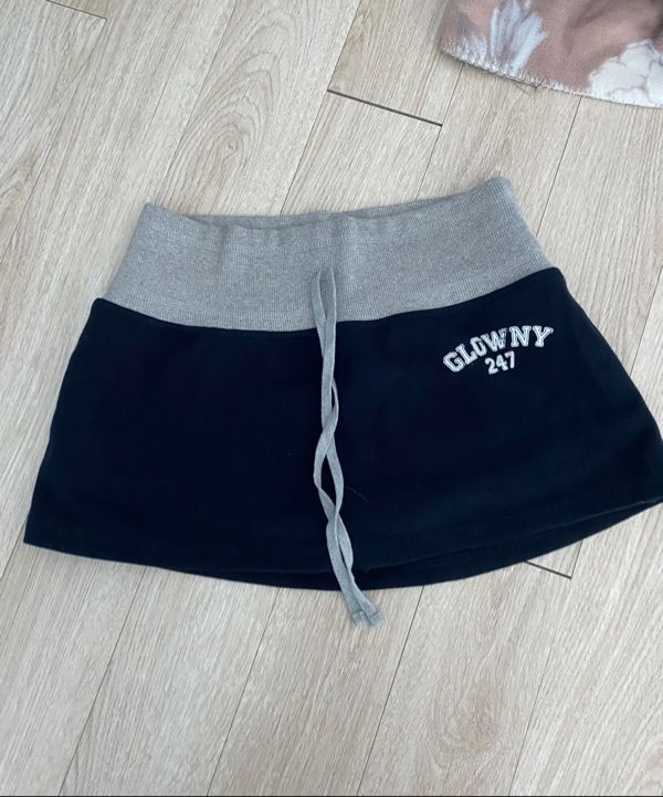 MUSINSA | GLOWNY 247 DAY SNUG MINI SKIRT (2 Colors)
