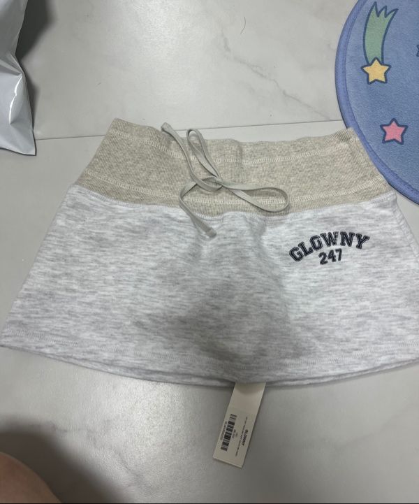 MUSINSA | GLOWNY 247 DAY SNUG MINI SKIRT (2 Colors)