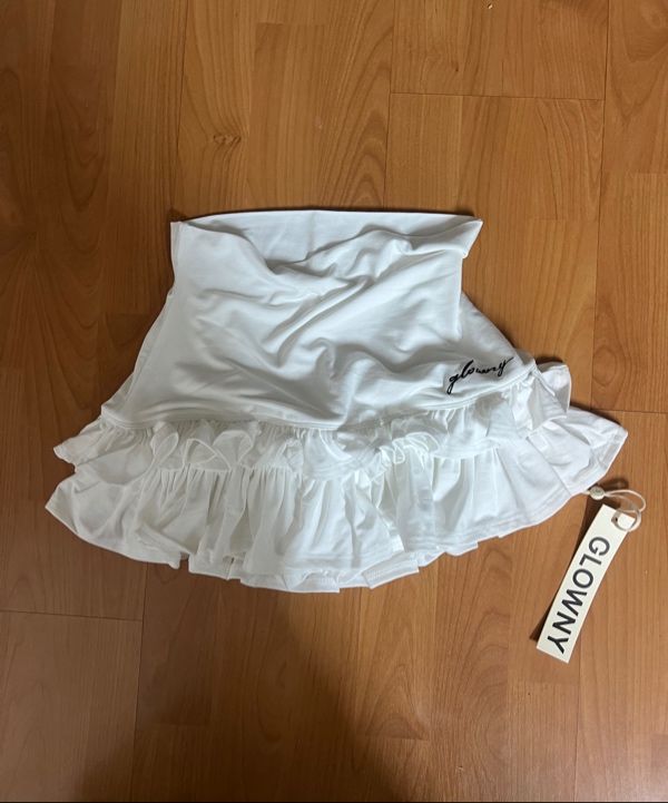 MUSINSA | GLOWNY LULU RUFFLE MINI SKIRT (2 Colors)