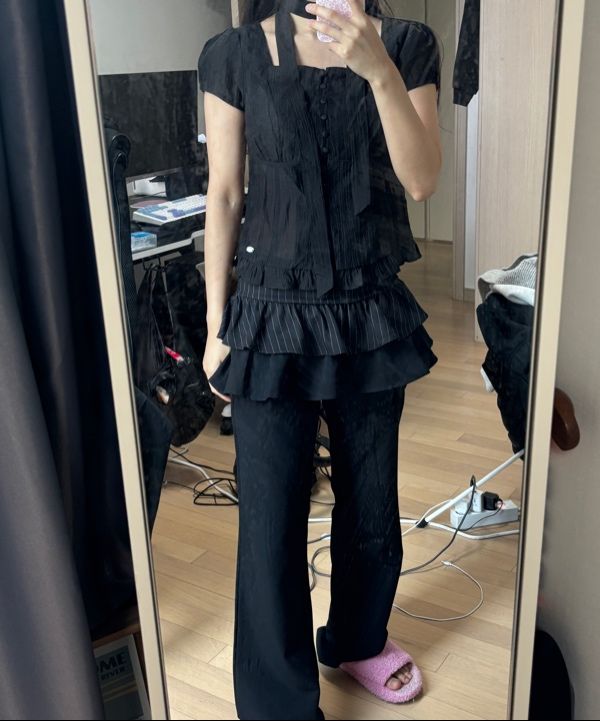 MUSINSA | ILLIGO Ribbon Tie Square Neck Blouse Black