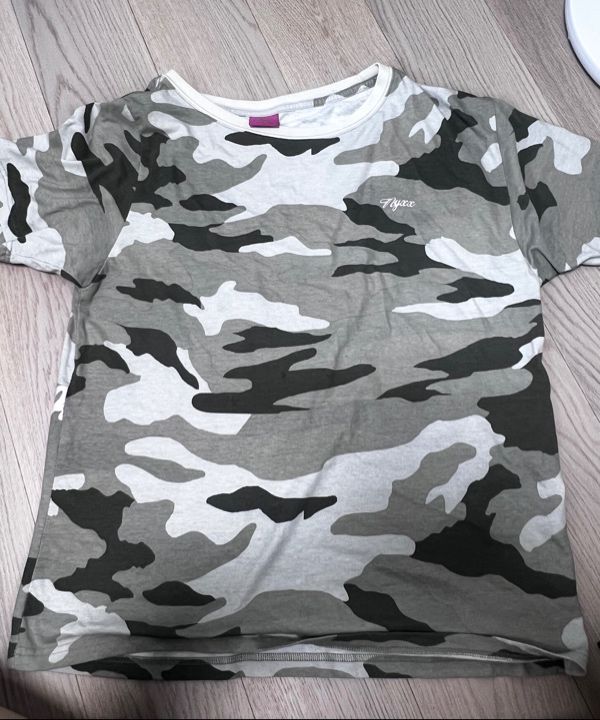 MUSINSA公式 | NYXX 14 オフショルダーTシャツ カモ