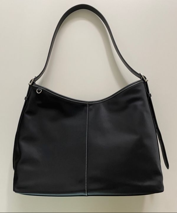 【無料配送】 ★ OSTKAKA ★ Palette Shoulder Nylon MUSINSA | OSTKAKA Palette Shoulder Nylon Black