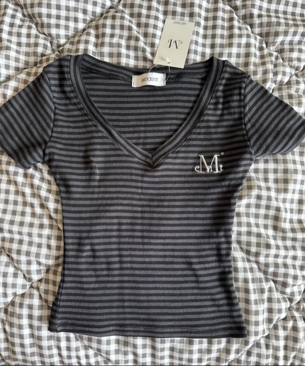 Tシャツ・カットソー MUCENT Emma V-neck Striped Short Sleeve Tee P00000XG MUSINSA | MUCENT Emma V-neck Striped Short Sleeve Tee