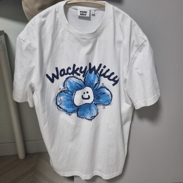 [WACKYWILLY]シグネチャー ビッグ リリー 半袖 Tシャツ(3 COLOR) MUSINSA公式 | WACKY WILLY Signature Big Lily Short Sleeve T